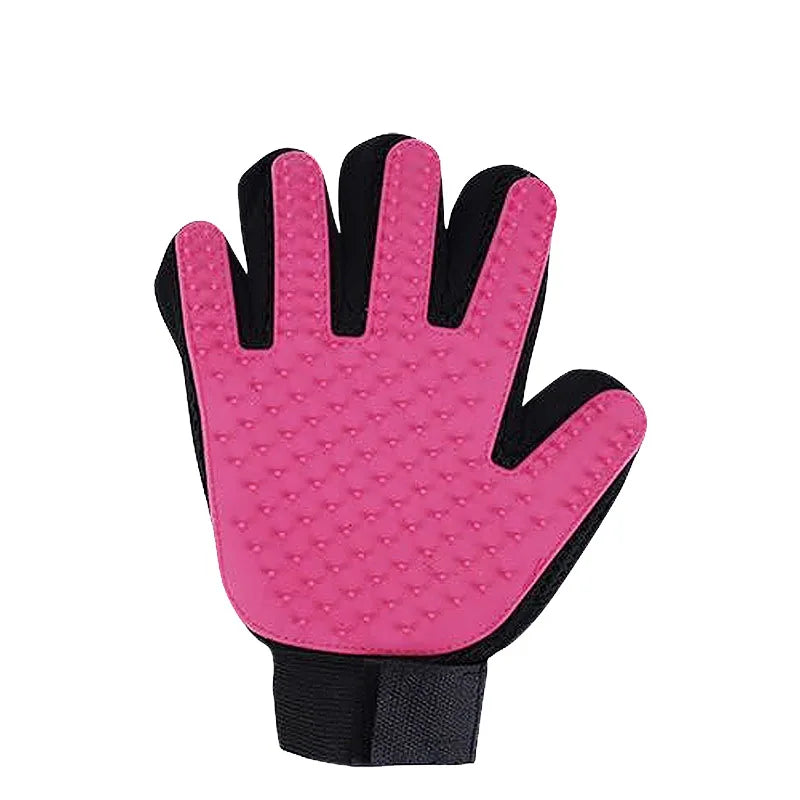 Goodbye Fur, Hello Cuddles – The Gentle Grooming Glove Your Pet Will Love!